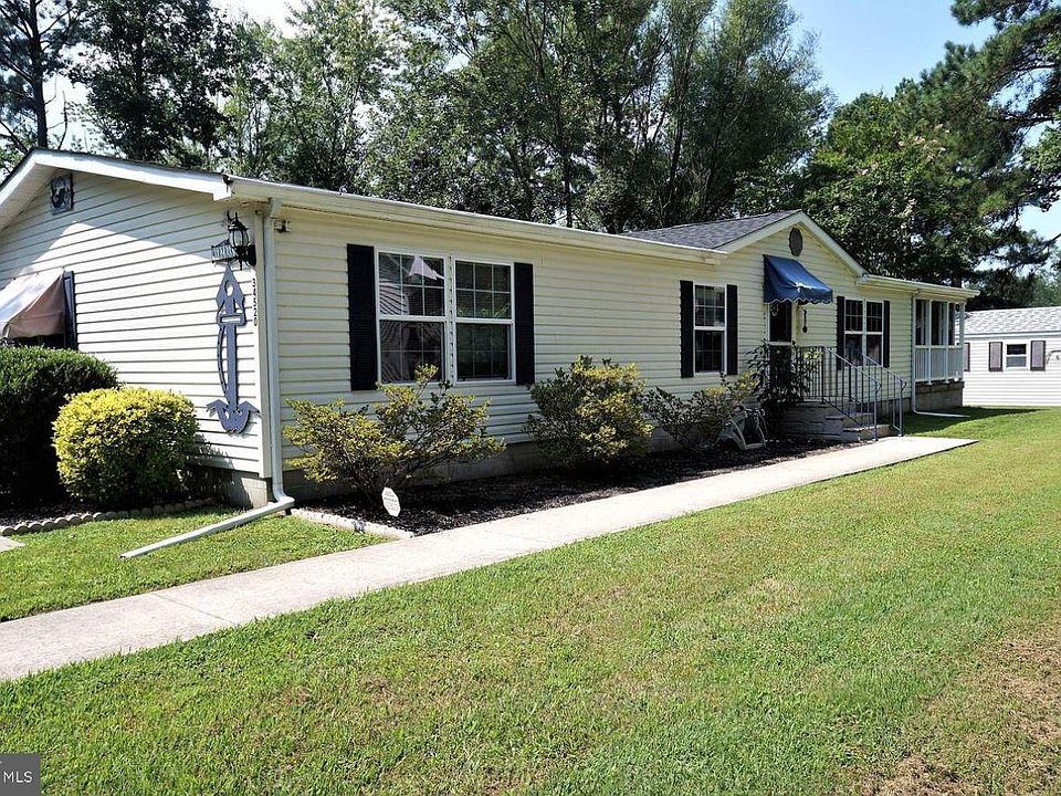 1st image of 34520 Virginia Dr