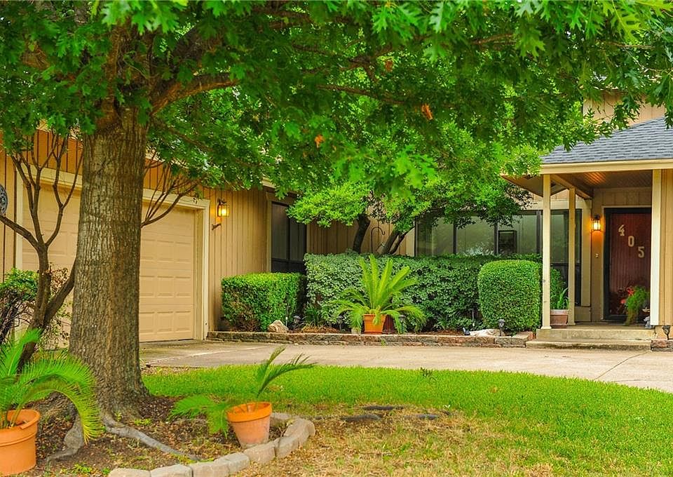 1st image of 405 Gingerbread Ln