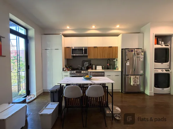 619 Park Place image 1 of 15