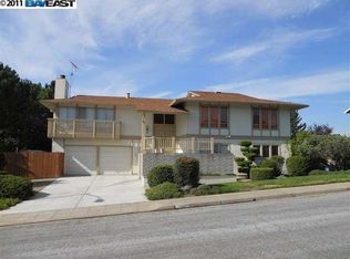 27949 El Portal Dr, Hayward, CA 94542