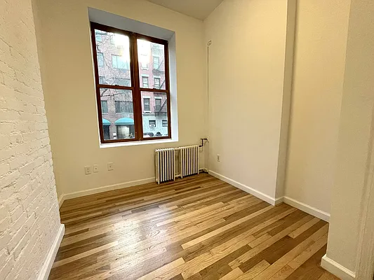 Rented by J PRESTON AND ASSOCIATES INC | media 19