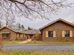 28359 W Arch Dr, Barrington, IL 60010