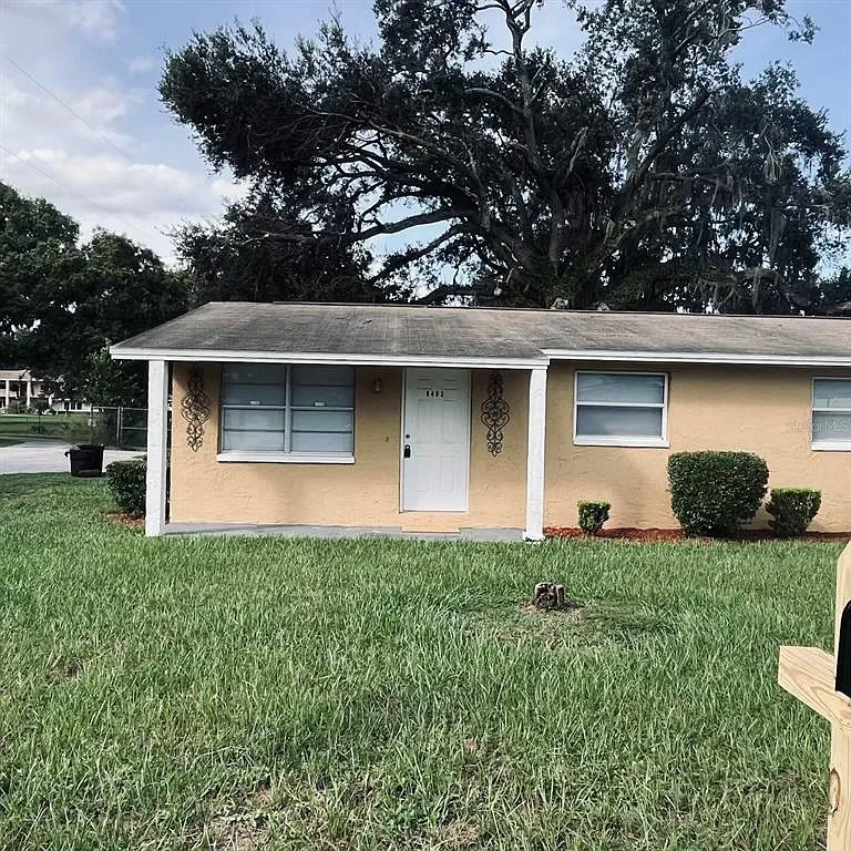 2 bed, 1.0 bath, 702 sqft, $1,400 — Photo 2