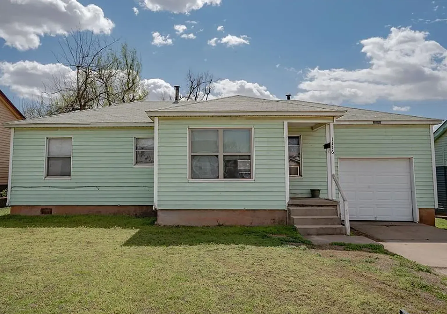 Cute 2BD/1 BTH Home Right off of Broadway Extension — Photo 1