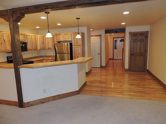 3rd image of 4721 Glenwood Dr APT B