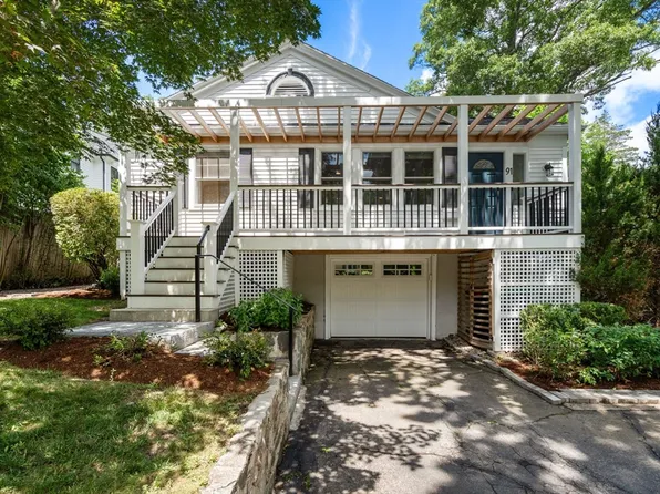 91 Henderson St, Needham, MA 02492