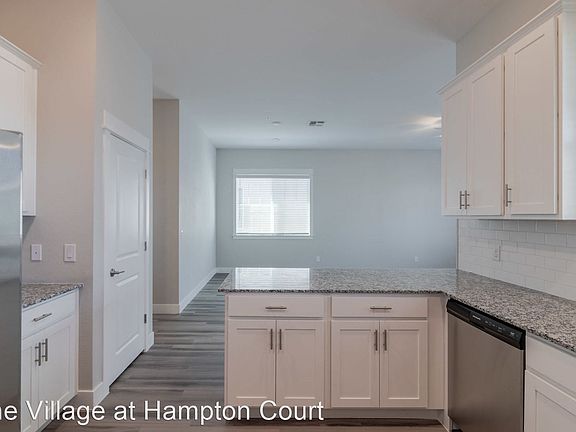 5th image of 1555 S Val Vista Dr #147