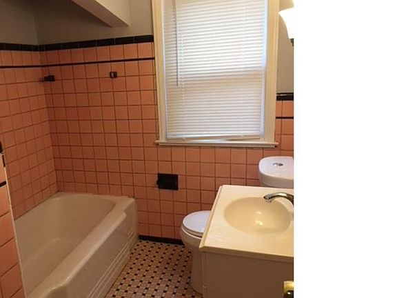 5th image of 10536 Morang Dr