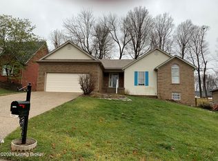 4504 Epinay Ct, Louisville, KY 40272