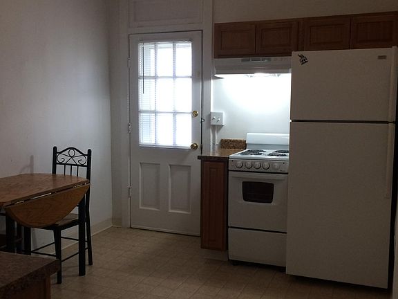 3rd image of 1479 Belmont Ave APT 1