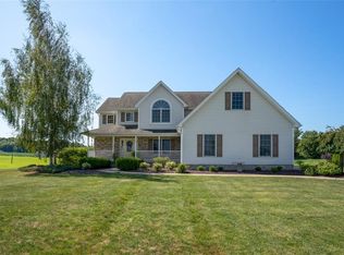 7775 Pleasant Valley Ct, Salem, OH 44460