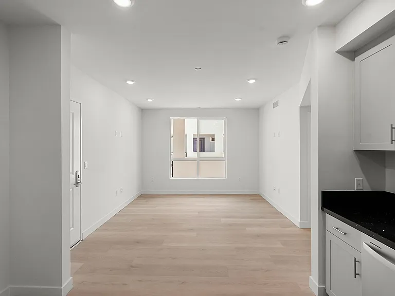 The Rosenell — Photo 137