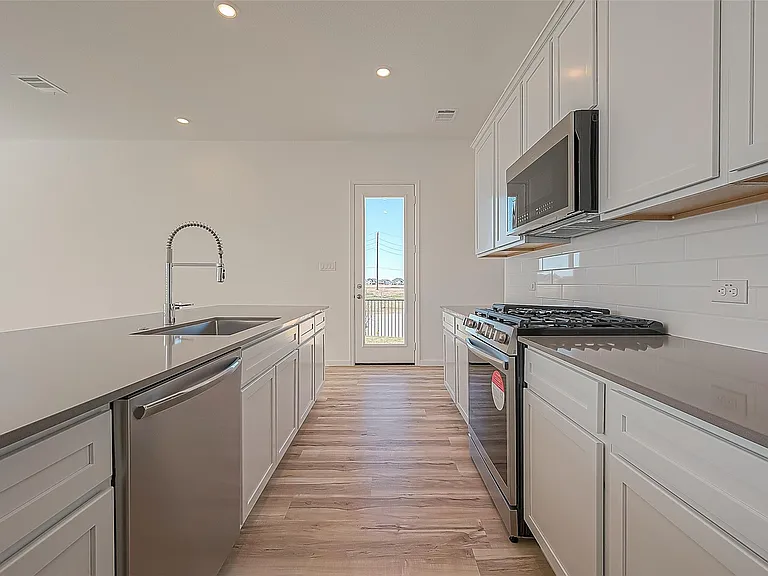 5402 Holly Haven Ct — Photo 14