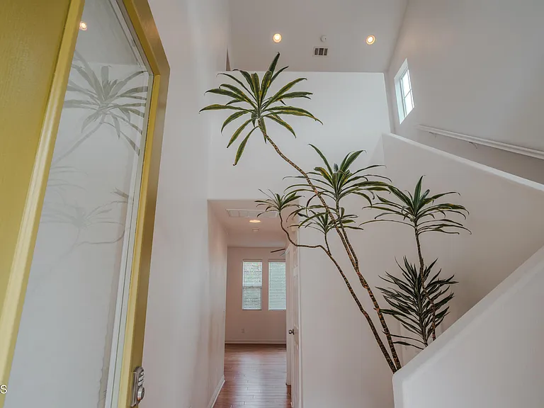525 Shell Harbor Ln #525 — Photo 38