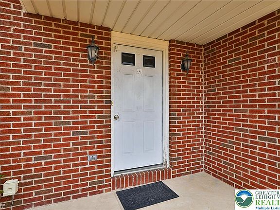 4th image of 6962 Salinka Sq E
