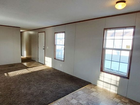 5th image of 539 Jennifer Dr