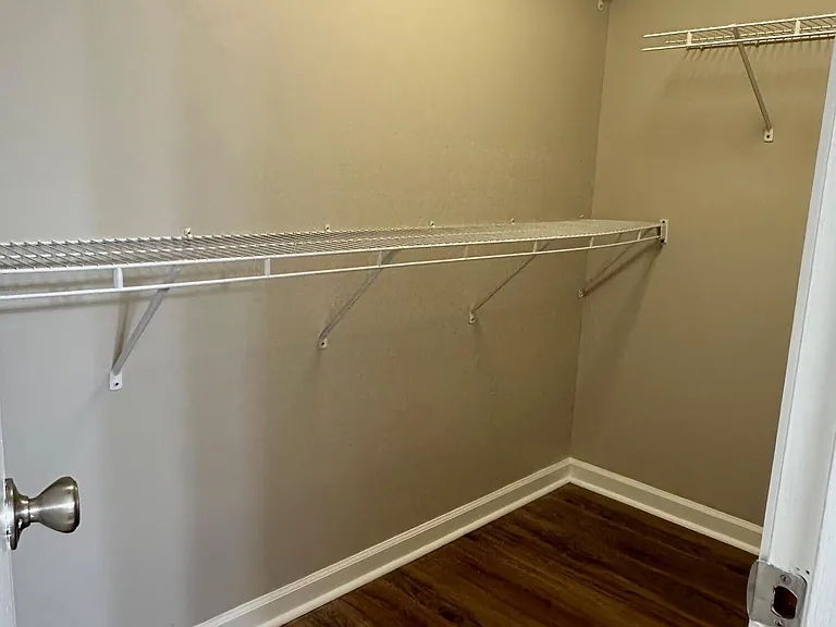 3505 Lakeside Ct — Photo 23