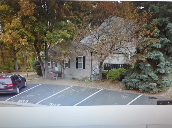 33507 Bayview Dr, Chesterfield, MI 48047