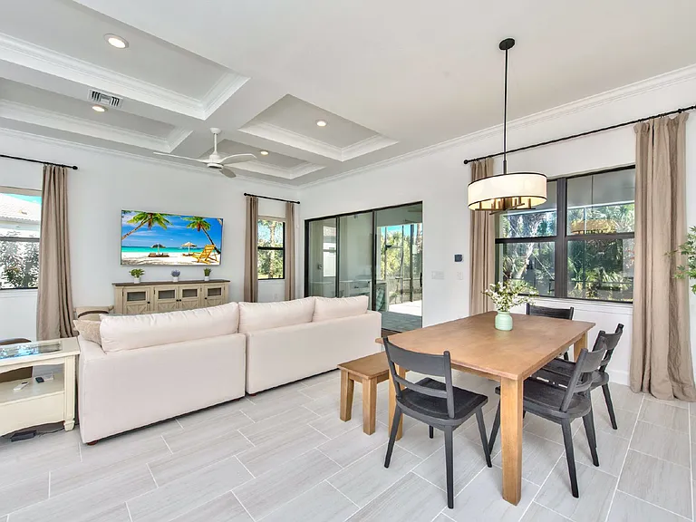 9280 Cormorant Dr — Photo 3