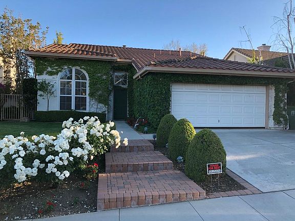 3rd image of 2338 Laurelwood Dr