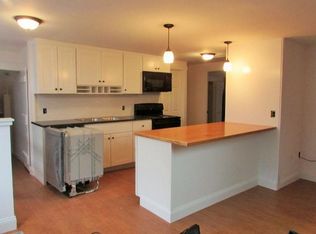 12 Ayrault St #3, Newport, RI 02840