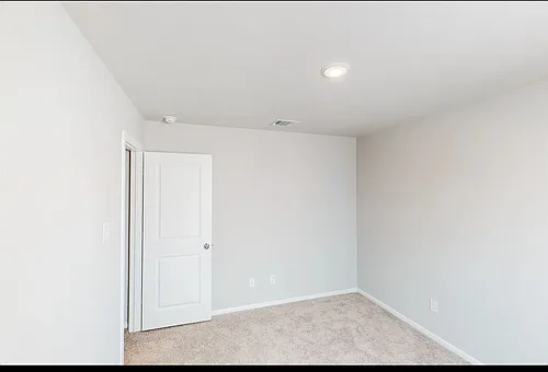 1101 La Esperanza Dr Photo 1