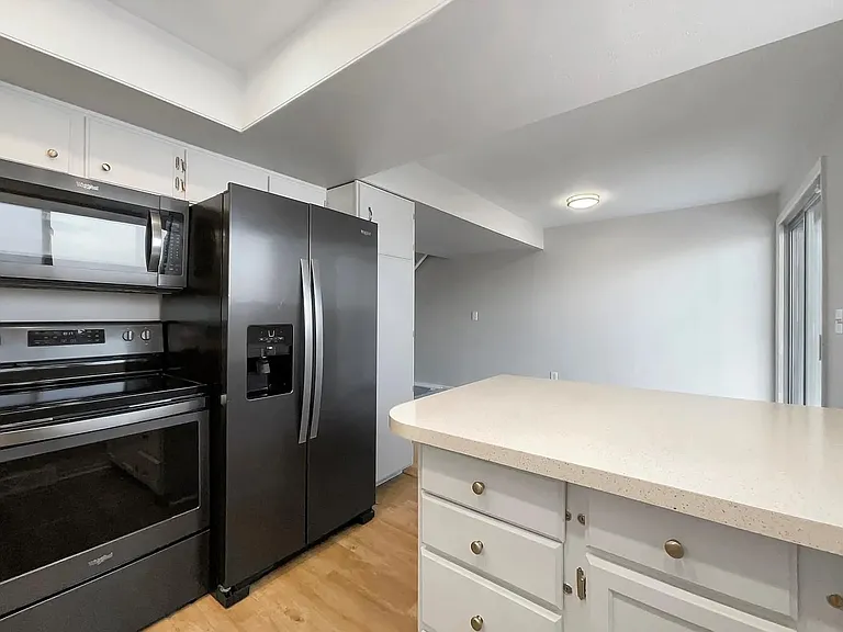 4262 E Maplewood Way — Photo 6