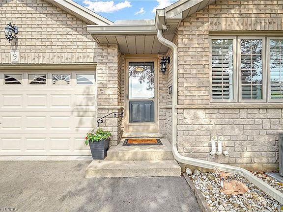 5th image of 24 Griffiths Dr #9