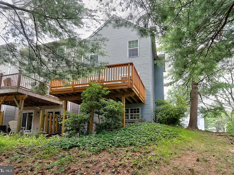 4710 Leyden Way — Photo 20