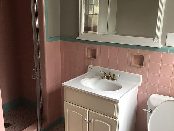 2nd image of 408 W Chelten Ave APT 1R