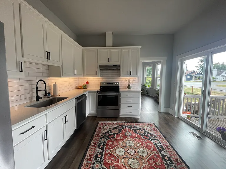 720 Haines St — Photo 2