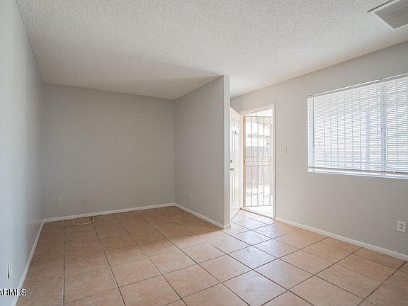 5th image of 511 N BROWN Avenue