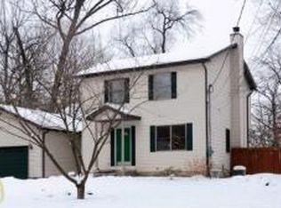 6329 Maplewood Dr, Brighton, MI 48116