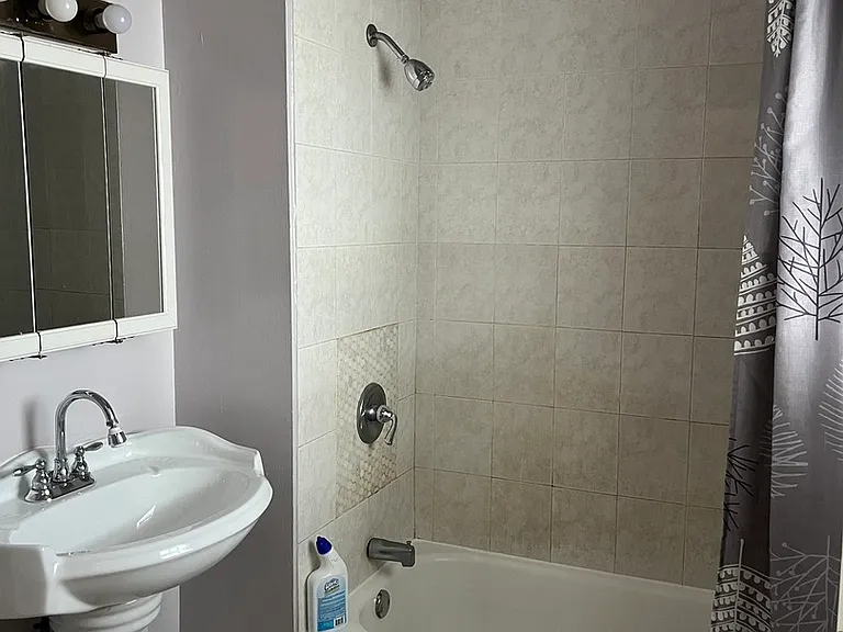 3057 W Flournoy St #2 — Photo 5