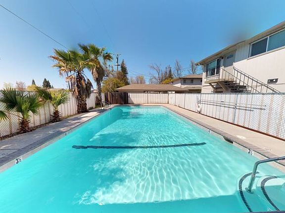 4th image of 390 Wales Dr APT A