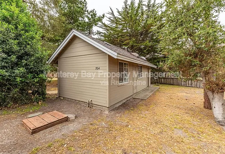 706 Crocker Ave — Photo 21