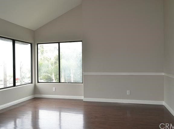 5th image of 2506 E Willow St Unit 303
