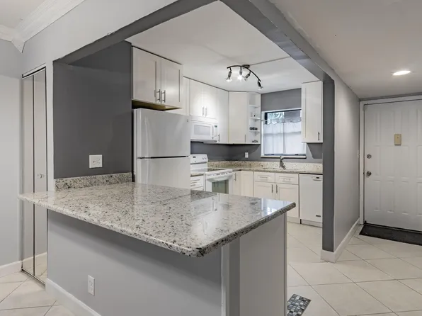 2161 Woolbright Road Apt  M 103, Boynton Beach, FL 33426