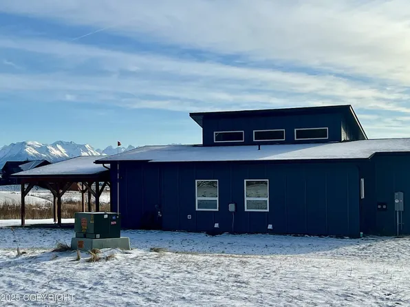 621 Nelson Ave, Homer, AK 99603