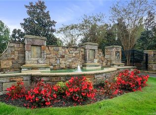 1 Victoria Lake Dr #1, Waxhaw, NC 28173