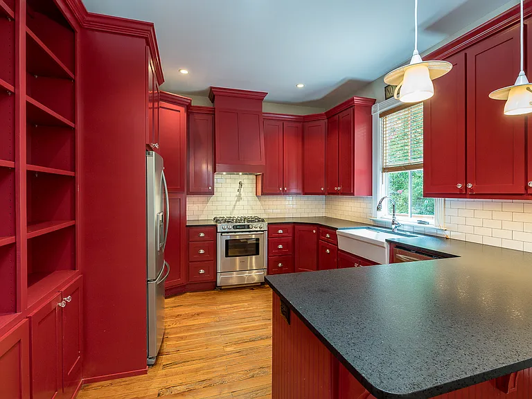 765 Woodland Ave SE — Photo 19