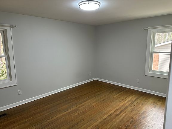 2nd image of 506 Northwood Cir