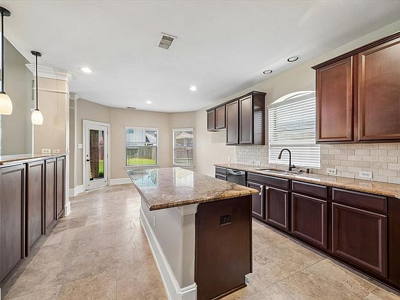 4th image of 13915 Sawmill Run Ln