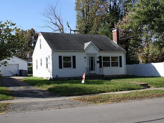 2nd image of 598 Stratford Dr