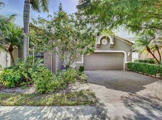 10121 Diamond Lake Rd, Boynton Beach, FL 33437