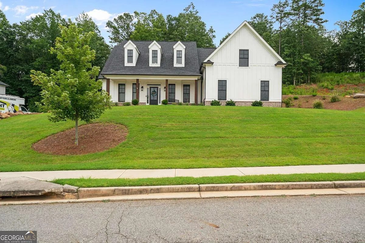 298 Boulder Lake Dr NE photo 1