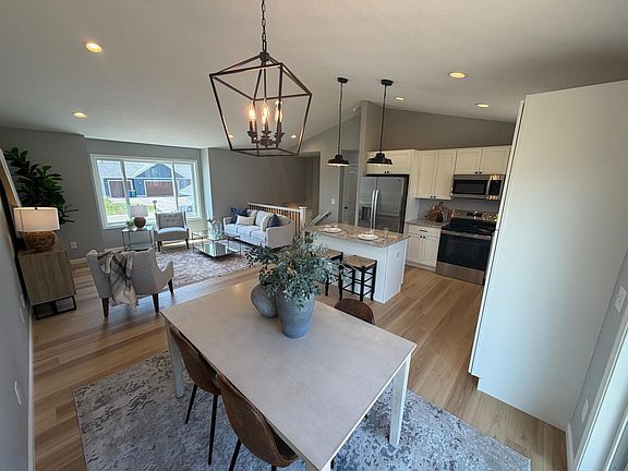 2nd image of 1625 Squirrel Way