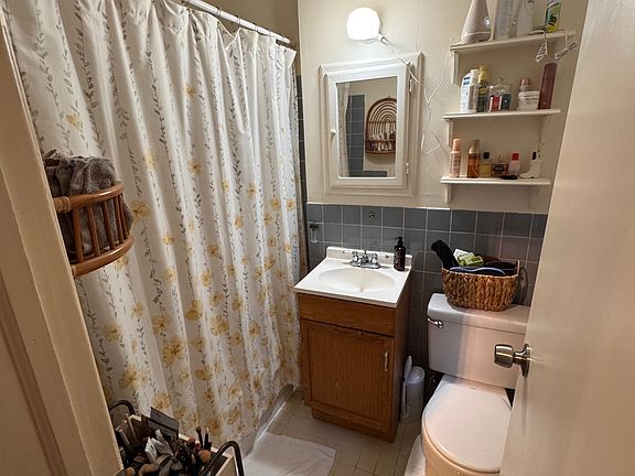 2nd image of 111 W 16th St APT 3N