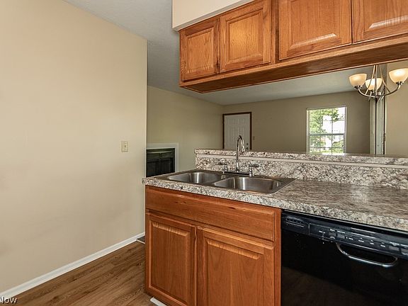 4th image of 2204 Stoney Run Trl