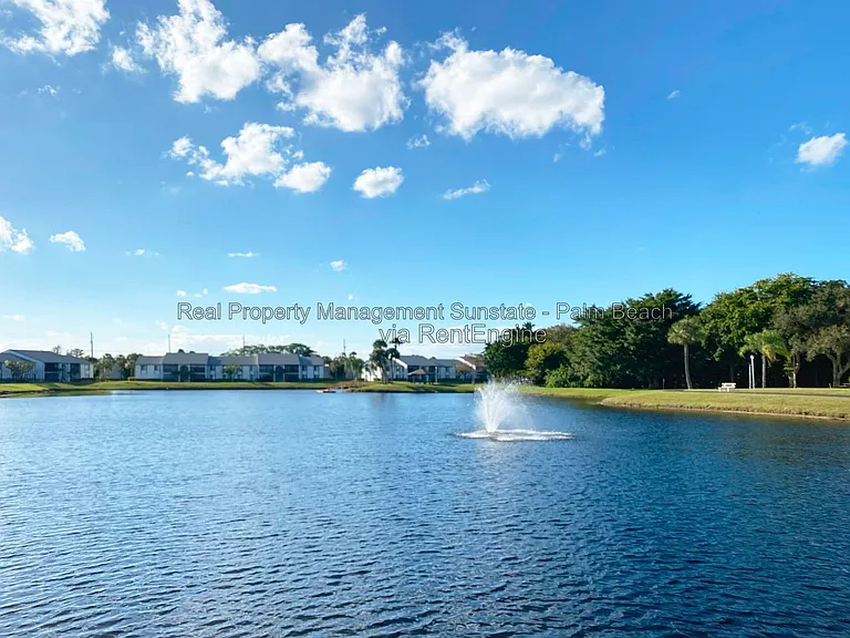 1015 Green Pine Blvd #C2 — Photo 26